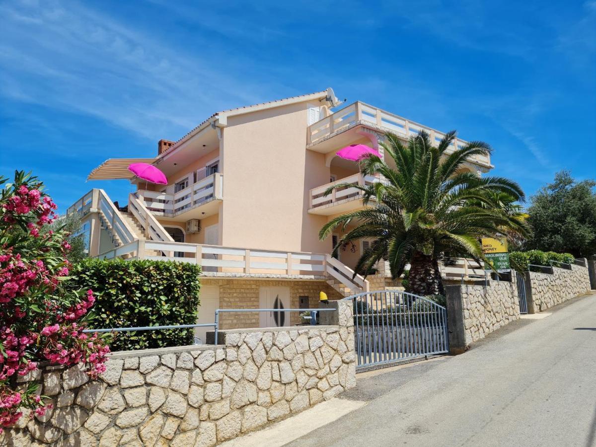 Apartments With A Parking Space Lun, Pag - 4062 Lun  Dış mekan fotoğraf